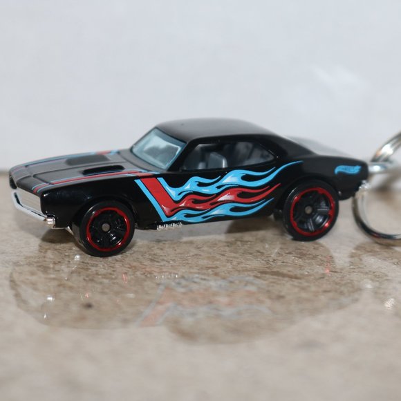 Hot Wheels Flames Camaro CUSTOM keychain - Picture 2 of 6